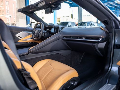 Used 2023 Chevrolet Corvette Stingray Preferred Conv w/ Z51 Performance Package RWD image 48