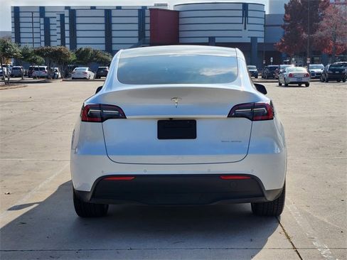 Used 2020 Tesla Model Y Long Range image 6