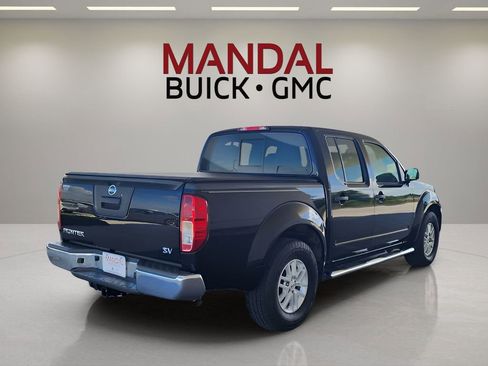 Used 2017 Nissan Frontier SV image 6