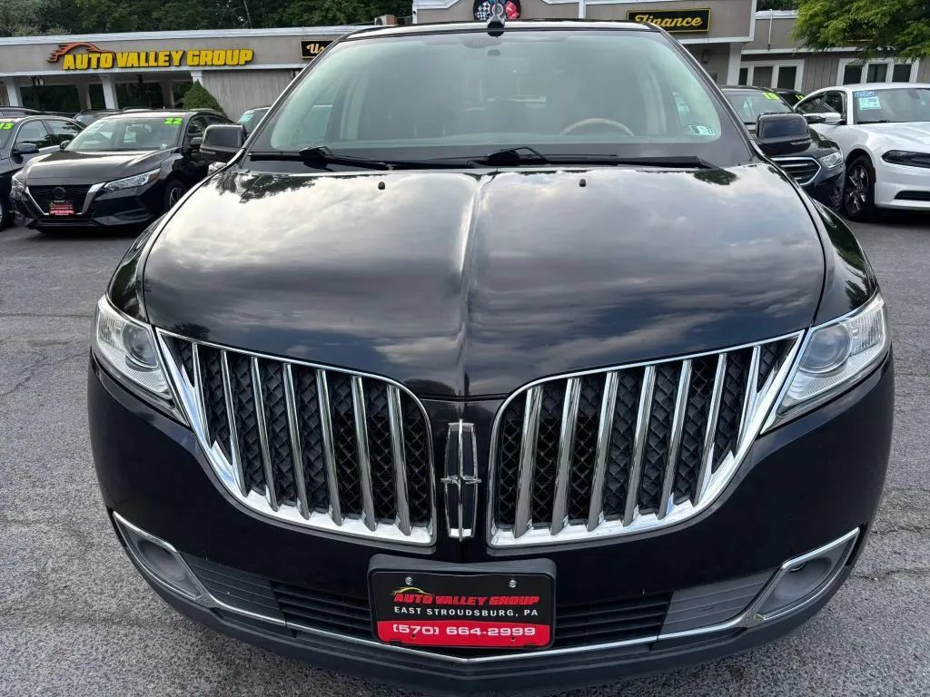 Used 2015 Lincoln MKX AWD w/ Equipment Group 102A image 3