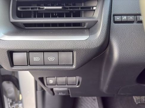 New 2026 Toyota Prius LE image 17