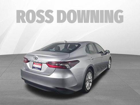 Used 2024 Toyota Camry LE FWD image 4