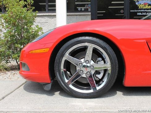 Used 2007 Chevrolet Corvette Convertible w/ Preferred Equipment Group RWD image 9