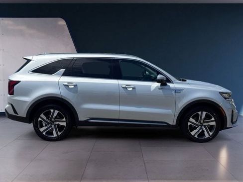 Certified 2023 Kia Sorento EX AWD/4WD image 6