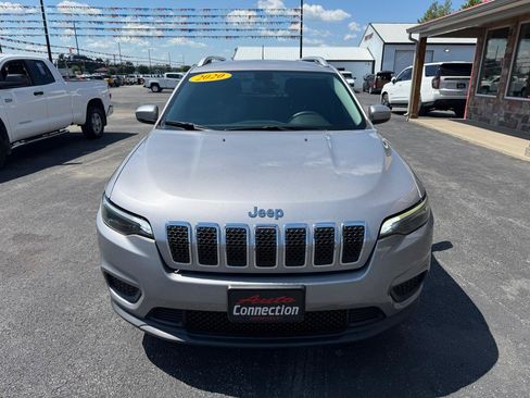 Used 2020 Jeep Cherokee Latitude FWD image 10
