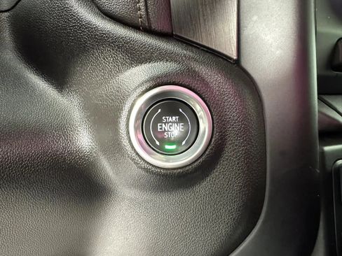 Used 2023 GMC Sierra 2500 AT4 w/ AT4 Preferred Package AWD/4WD image 17