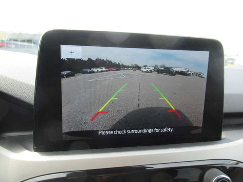 Used 2022 Ford Escape SE w/ SE Sport Appearance Package image 28