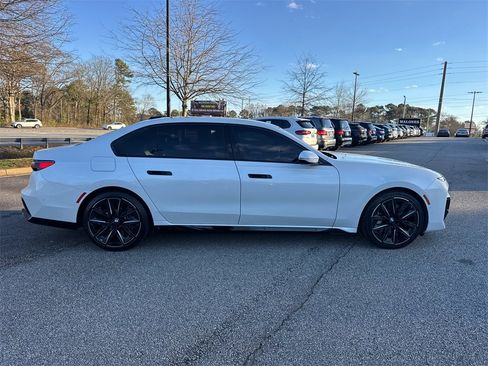 Used 2023 BMW 760i xDrive 760i xDrive image 7