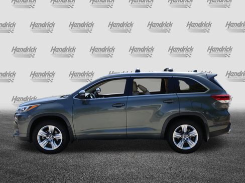 Used 2017 Toyota Highlander Limited AWD/4WD image 6