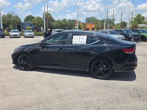 Used 2023 Nissan Sentra SR w/ Midnight Edition Package FWD image 6