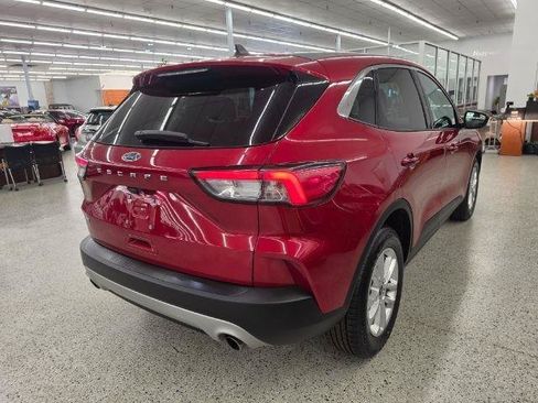 Used 2021 Ford Escape SE w/ Cold Weather Package FWD image 5