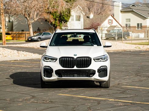 Used 2021 BMW X5 xDrive40i w/ M Sport Package image 2