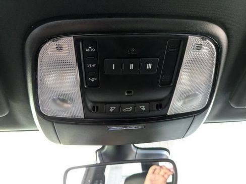 Used 2025 Dodge Durango GT AWD/4WD image 22