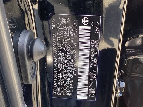 Certified 2025 Toyota Corolla LE FWD image 36