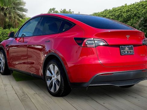 Used 2021 Tesla Model Y Long Range image 4