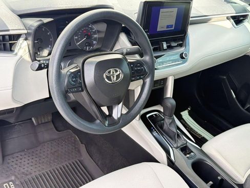 Certified 2023 Toyota Corolla Cross L FWD image 4