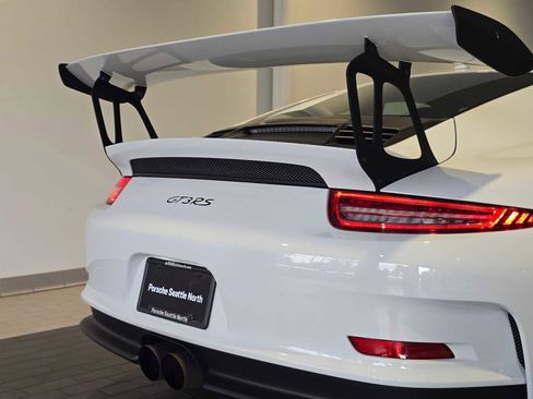 Used 2016 Porsche 911 GT3 RS RWD image 13