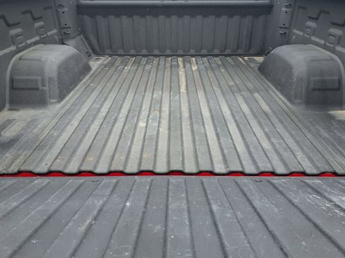 Used 2025 Chevrolet Silverado 1500 Custom image 10