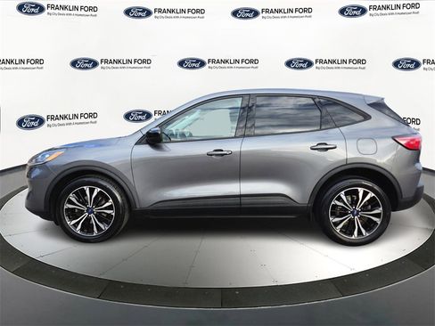 Certified 2022 Ford Escape SE w/ SE Sport Appearance Package image 2