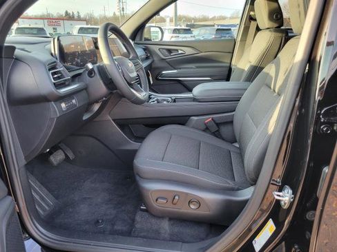 New 2026 Chevrolet Traverse LT image 8