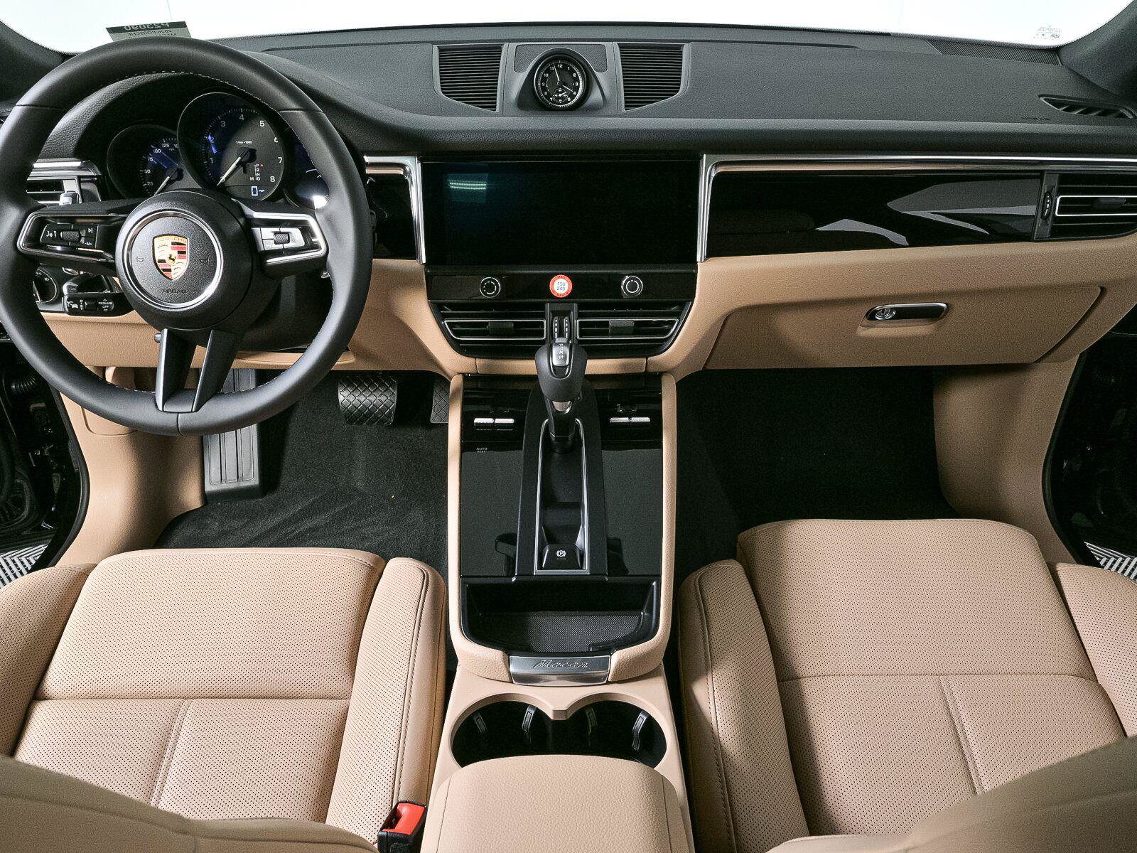 New 2026 Porsche Macan AWD/4WD image 18