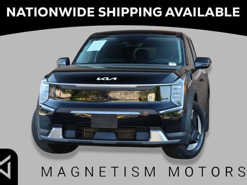 Used 2024 Kia EV9 Light Long Range RWD image 1