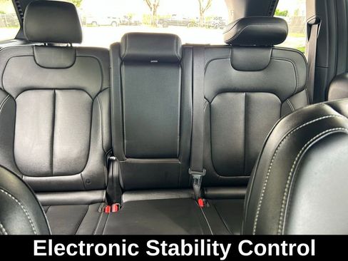 Certified 2024 Jeep Grand Cherokee Limited w/ Black Appearance Package image 15