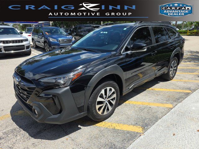 Used 2024 Subaru Outback Premium AWD/4WD image 1