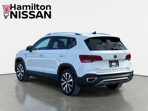 Used 2022 Volkswagen Taos SE image 4