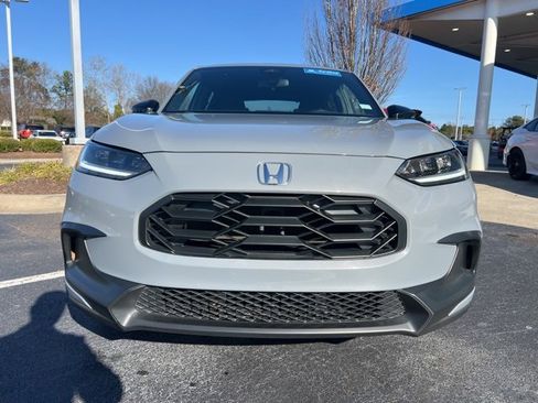 Certified 2023 Honda HR-V Sport image 3