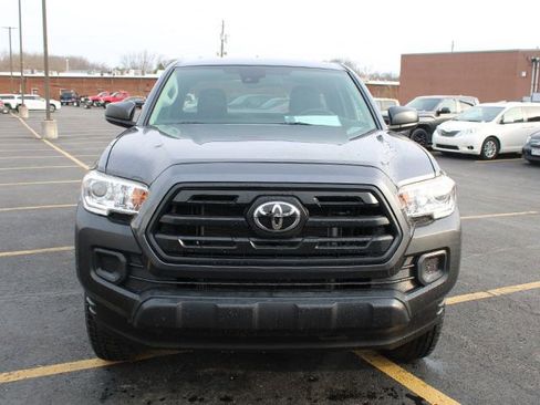 Certified 2019 Toyota Tacoma SR image 3