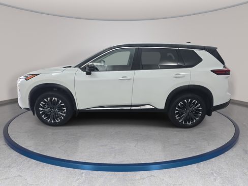 New 2026 Nissan Rogue Platinum w/ Tech Package AWD/4WD image 8