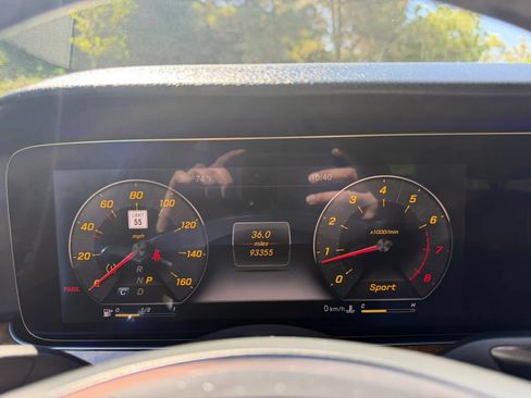 Used 2017 Mercedes-Benz E 300 4MATIC image 31