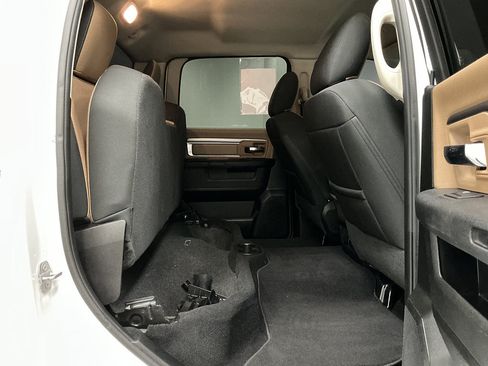 Used 2021 RAM 1500 Classic SLT AWD/4WD image 29