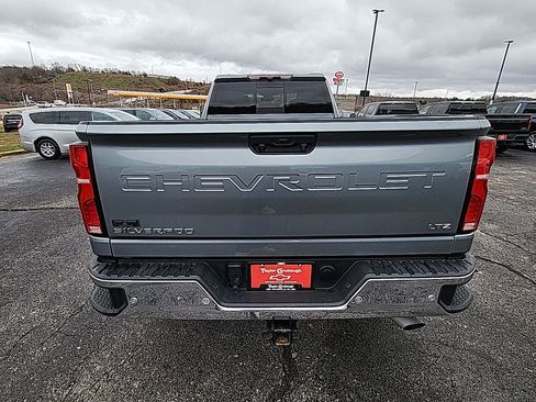 Used 2024 Chevrolet Silverado 3500 LTZ w/ LTZ Convenience Package image 7