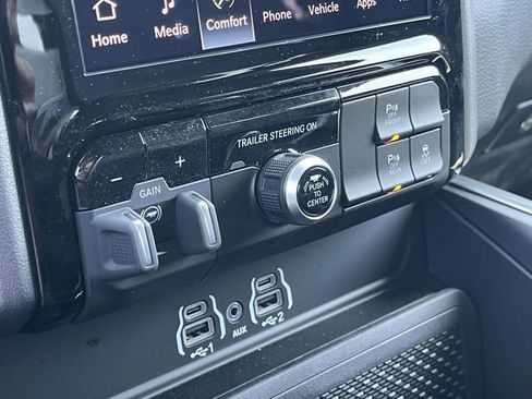 New 2026 RAM 1500 4x4 Crew Cab image 24