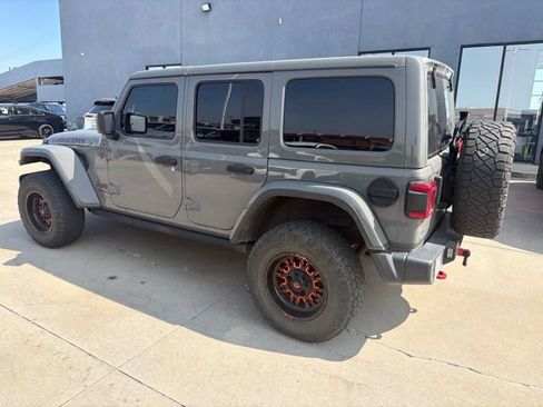 Used 2022 Jeep Wrangler Unlimited Rubicon w/ LED Lighting Group AWD/4WD image 5