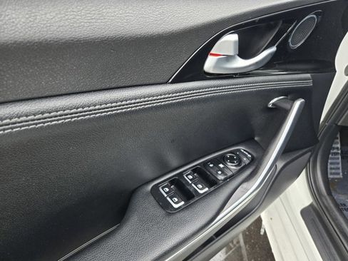 Used 2022 Kia Stinger GT-Line image 34