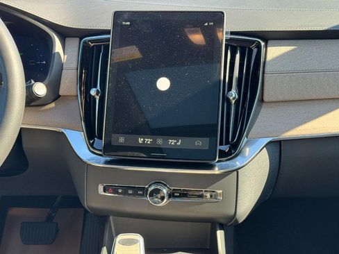 New 2026 Volvo XC90 T8 Plus w/ Protection Package Premier image 8