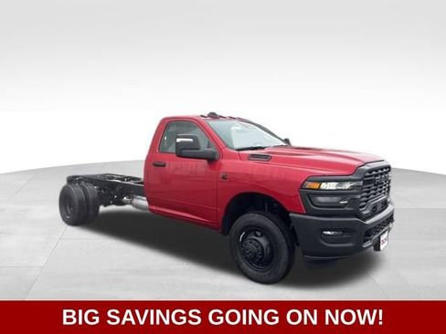 New 2025 RAM 3500 Tradesman AWD/4WD image 13
