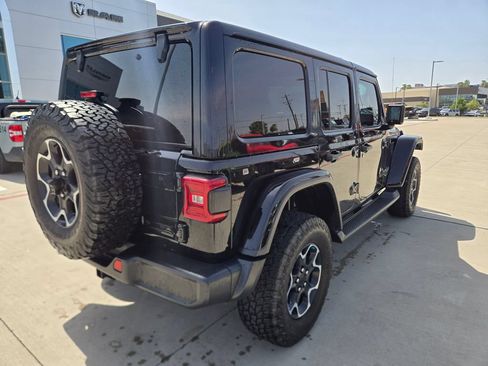 Used 2022 Jeep Wrangler Unlimited Rubicon 4xe w/ Cold Weather Group AWD/4WD image 3