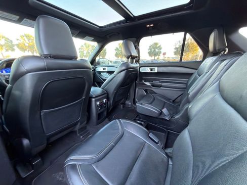 Used 2020 Ford Explorer ST w/ ST Street Pack image 15