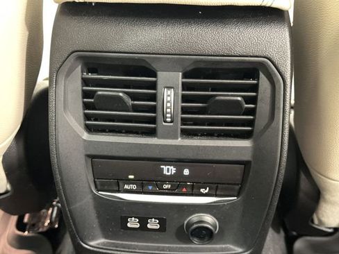 Used 2020 BMW 330i xDrive Sedan w/ Premium Package image 21