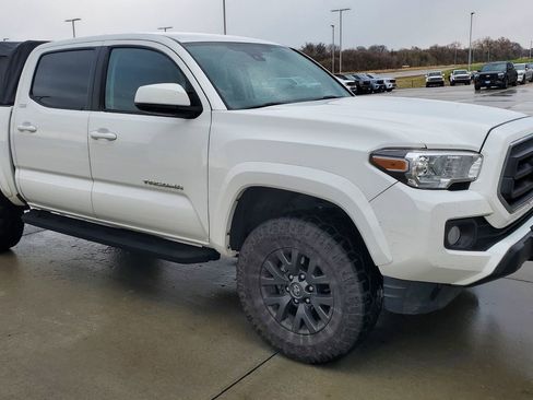 Used 2022 Toyota Tacoma SR5 image 2