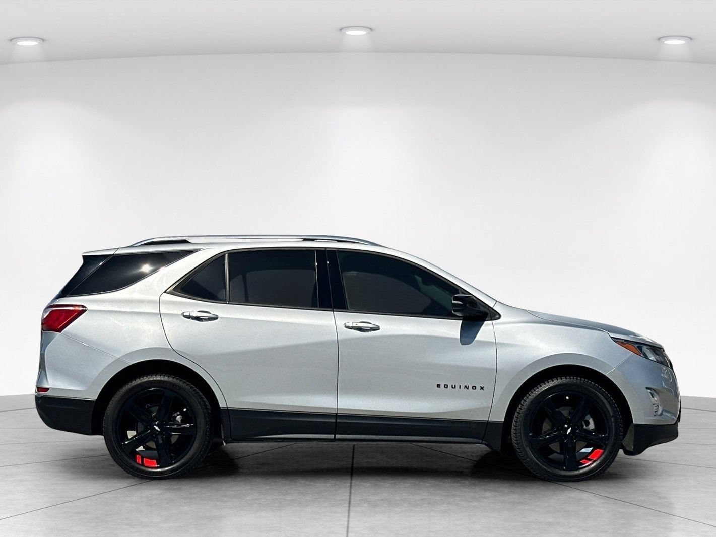 Used 2020 Chevrolet Equinox Premier w/ Premier Redline Edition FWD image 8