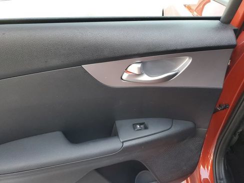 Certified 2023 Kia Forte LXS w/ LXS Technology Package FWD image 9