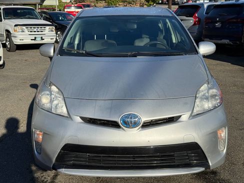 Used 2013 Toyota Prius Two image 9
