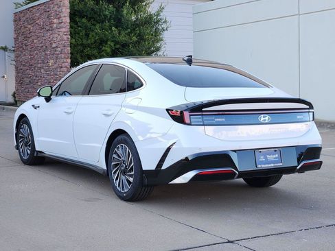 New 2026 Hyundai Sonata Limited FWD image 3