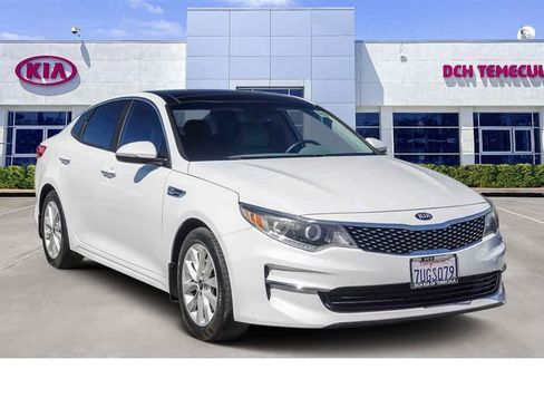 Used 2016 Kia Optima EX w/ Premium Package image 3