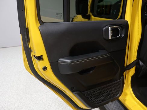 Used 2021 Jeep Wrangler Unlimited Sahara image 18